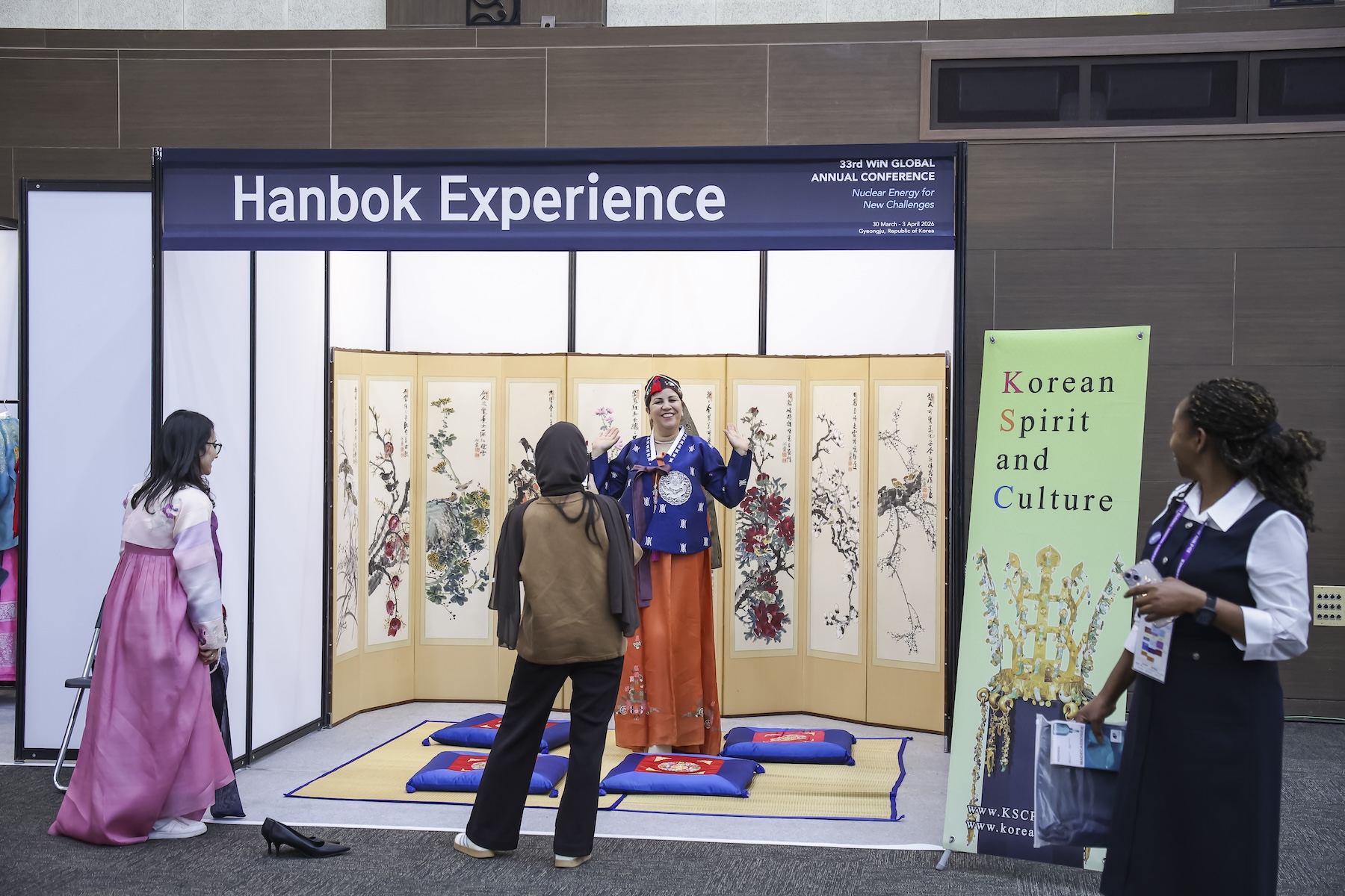 33rd WIN  CONFERENCE_07. Exhibition_0041.jpg